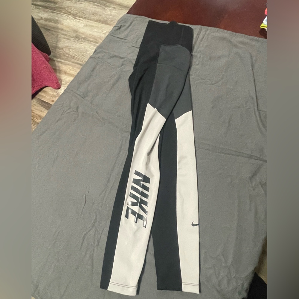 Nike Black Gray and Off-White leggings XS